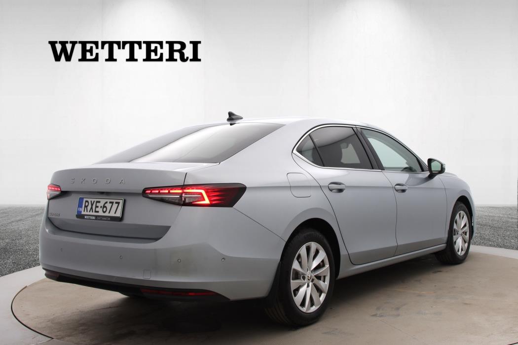 SKODA Superb 2025
