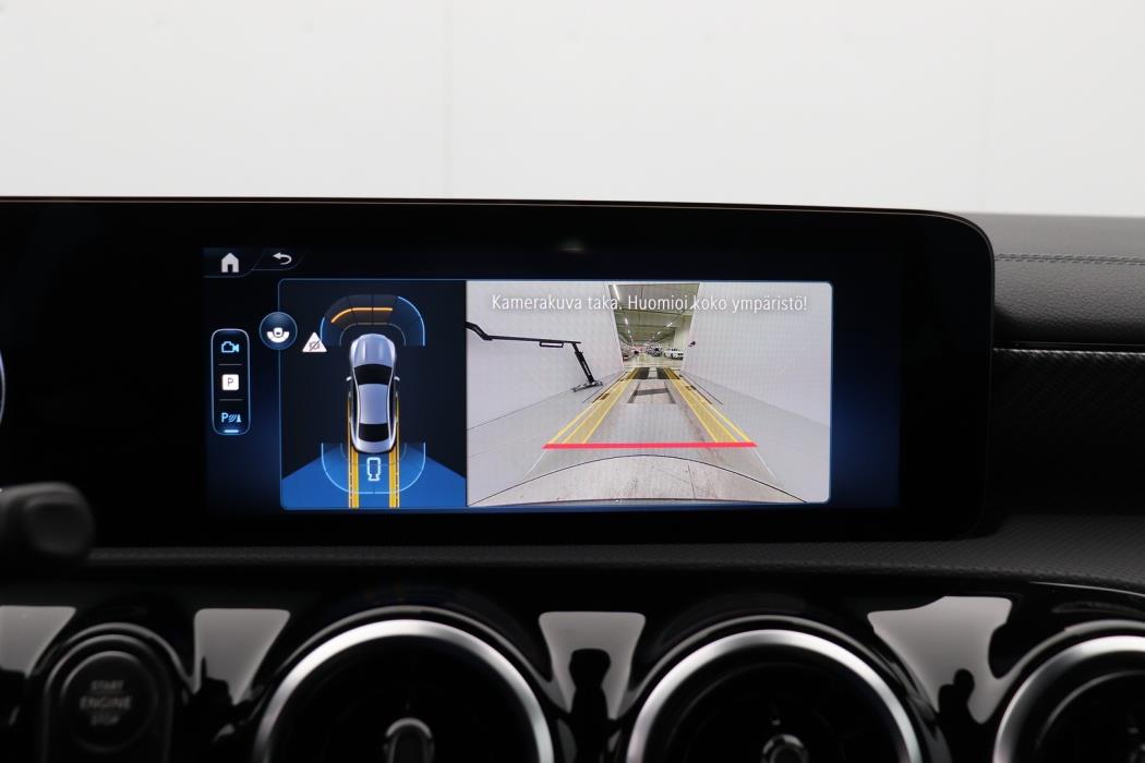 MERCEDES-BENZ CLA 2025