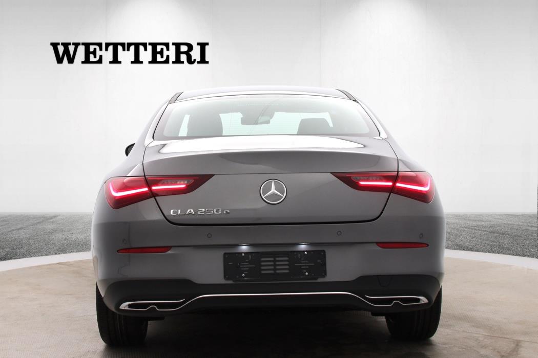 MERCEDES-BENZ CLA 2025