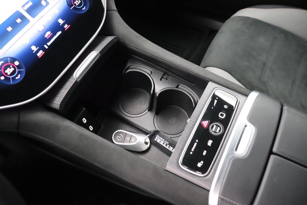 MERCEDES-BENZ EQE 2023