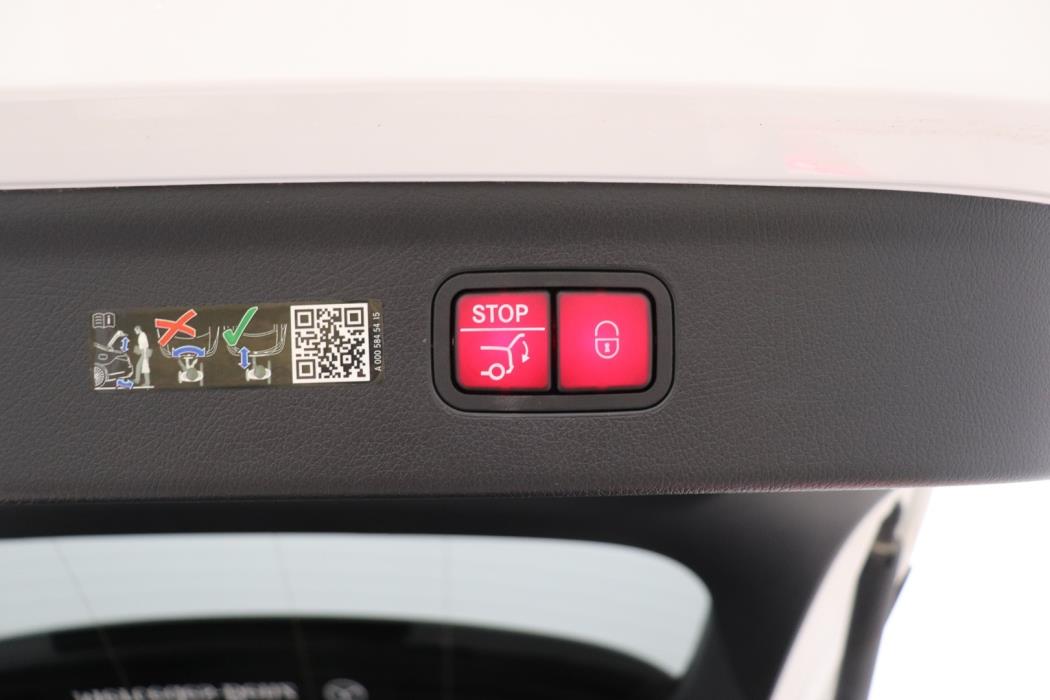 MERCEDES-BENZ EQE 2023