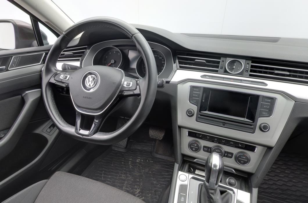 VOLKSWAGEN Passat 2015