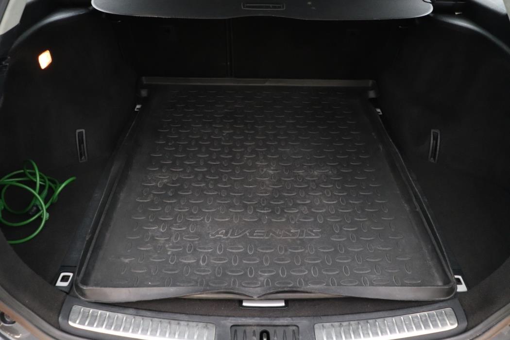 TOYOTA Avensis 2009