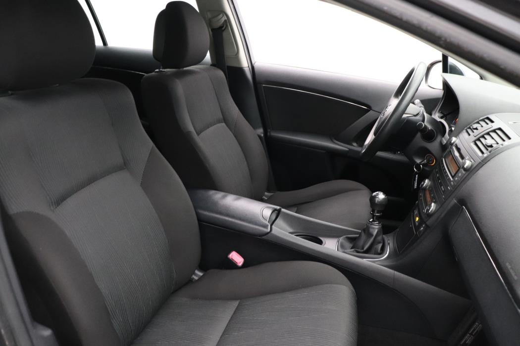 TOYOTA Avensis 2009