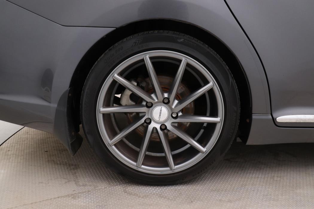TOYOTA Avensis 2009