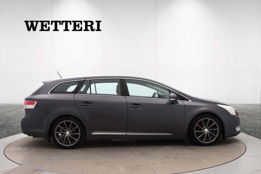 TOYOTA Avensis 2009