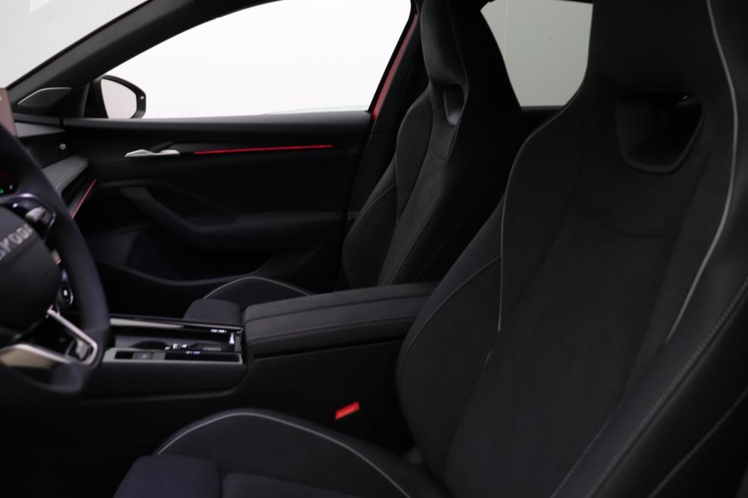 SKODA Superb 2026