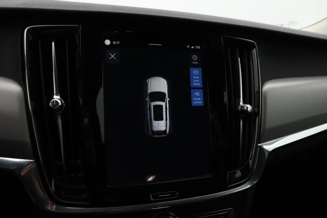 VOLVO V90 2021