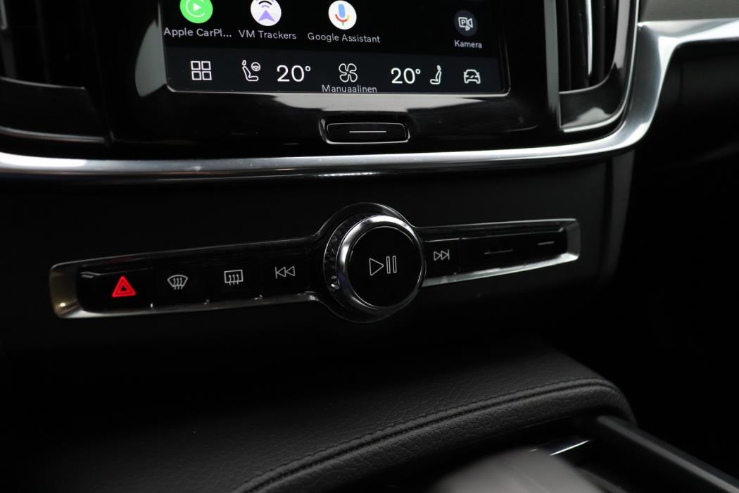 VOLVO V90 2021
