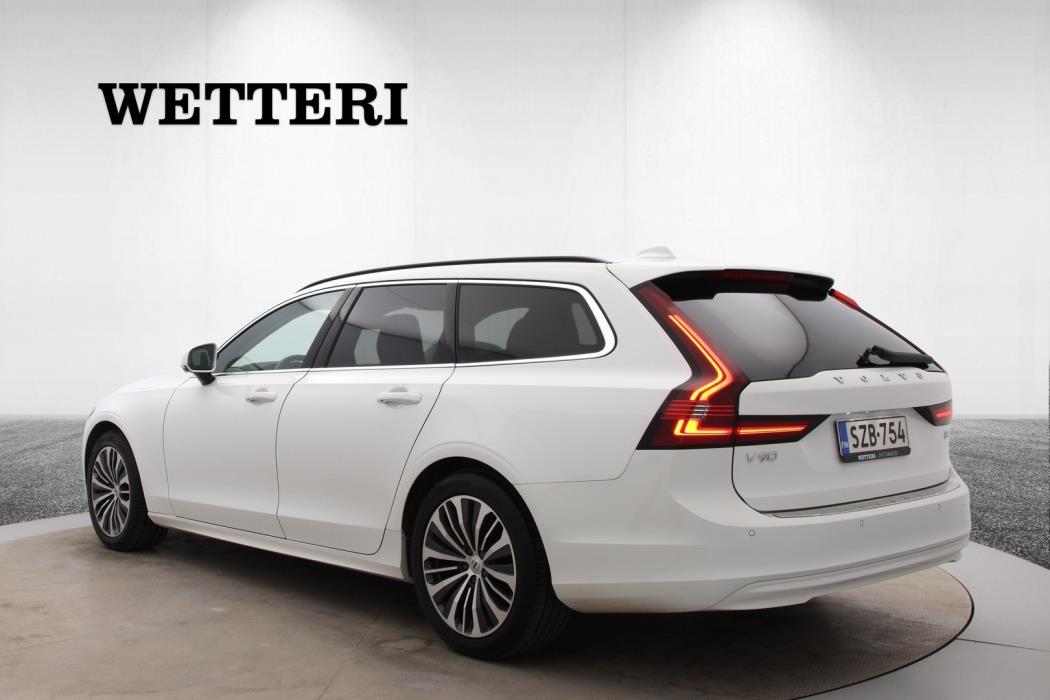 VOLVO V90 2021