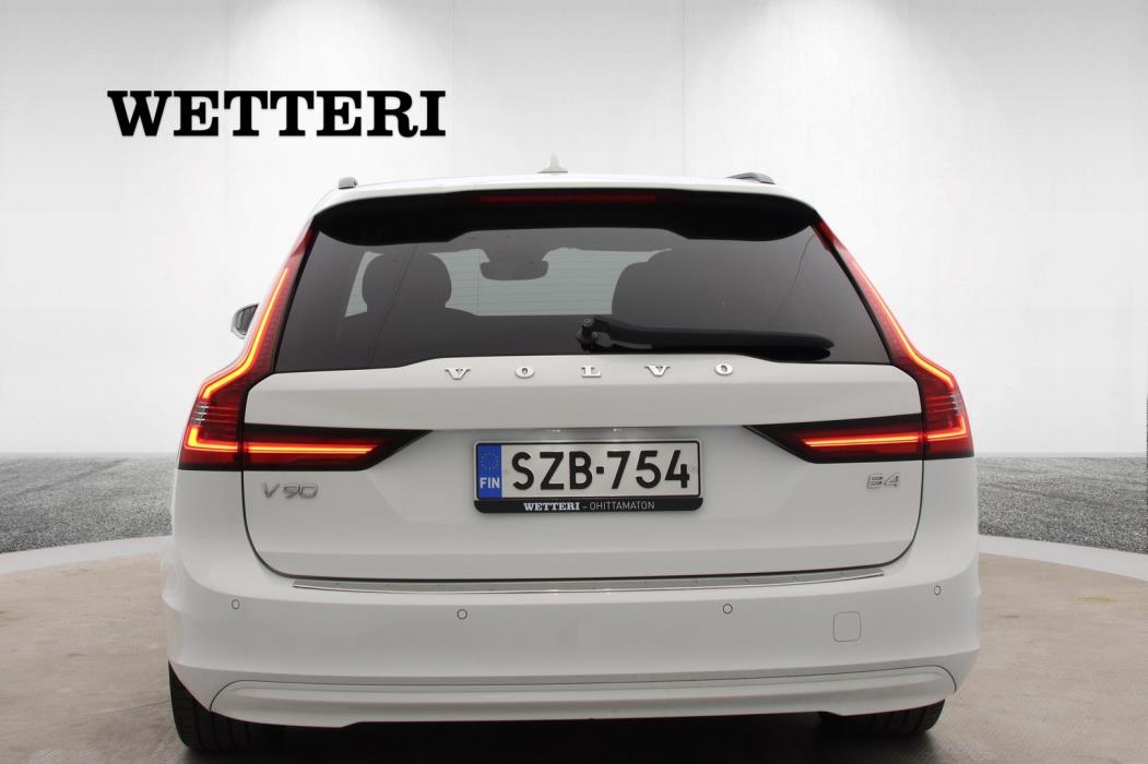 VOLVO V90 2021