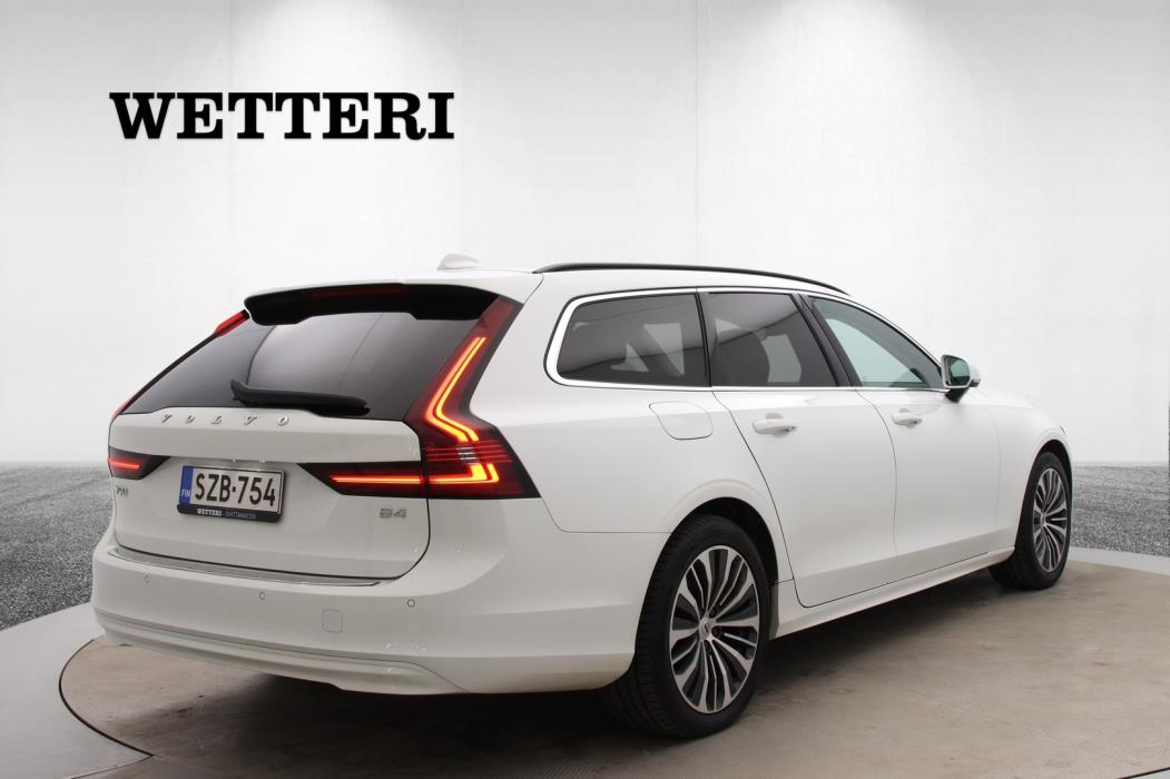VOLVO V90 2021
