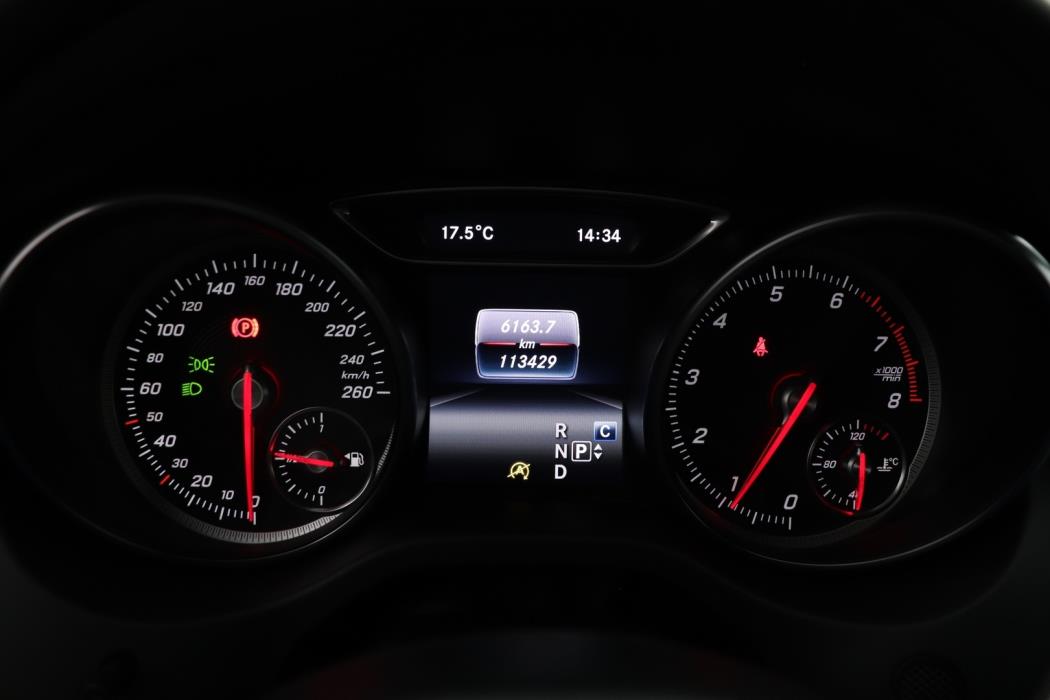 MERCEDES-BENZ CLA 2018
