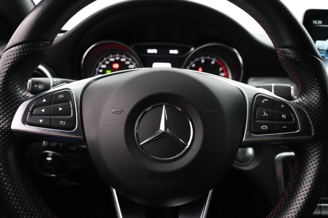MERCEDES-BENZ CLA 2018