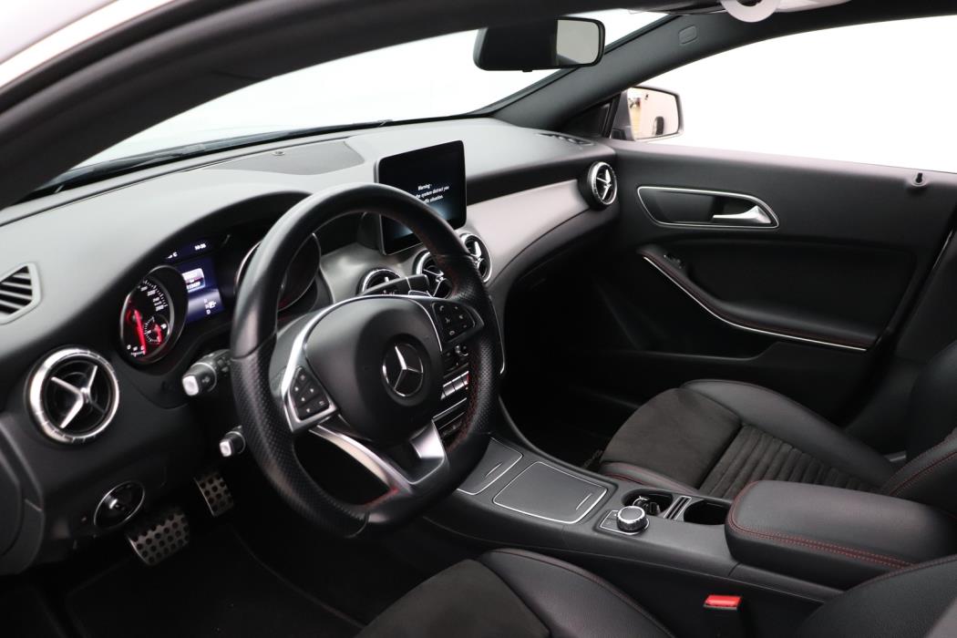 MERCEDES-BENZ CLA 2018