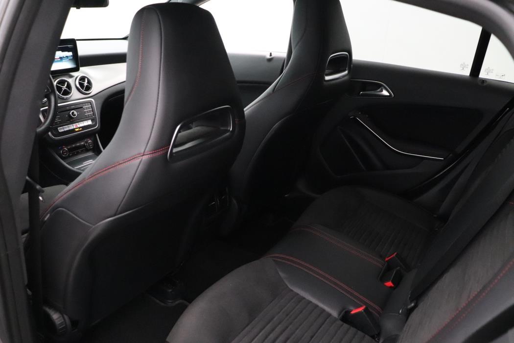 MERCEDES-BENZ CLA 2018