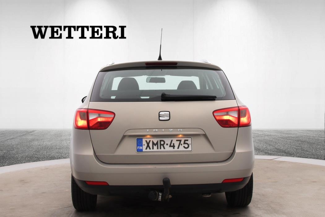 SEAT Ibiza ST 2011