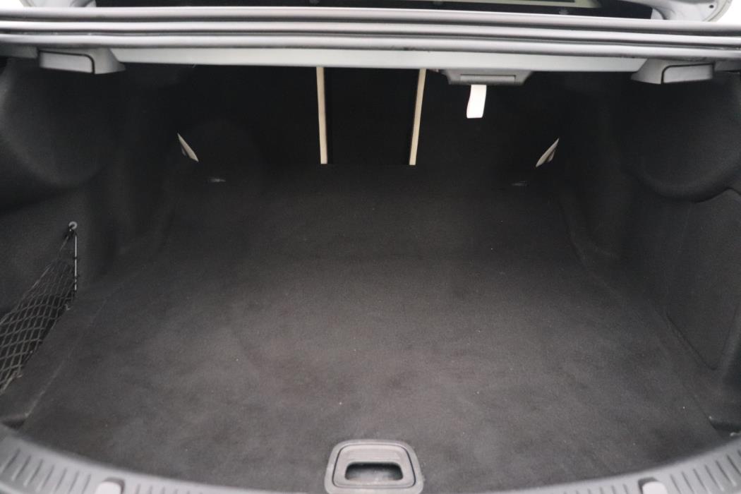 MERCEDES-BENZ E 2018