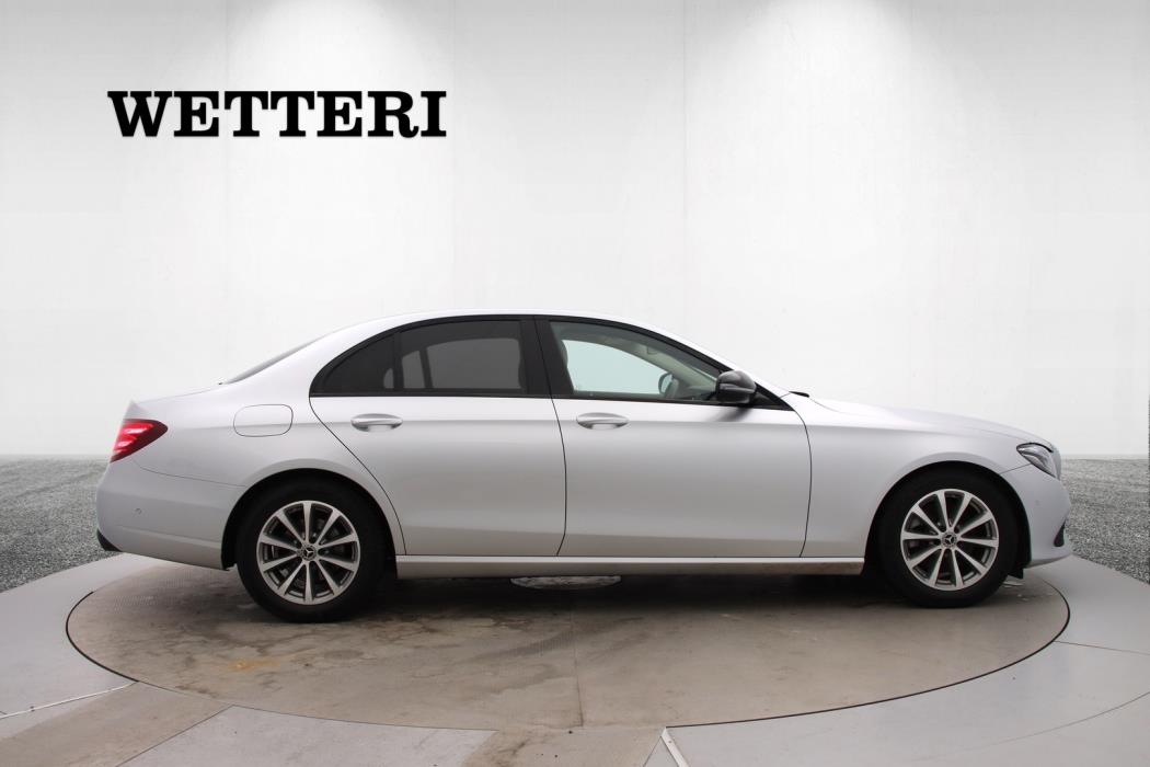 MERCEDES-BENZ E 2018