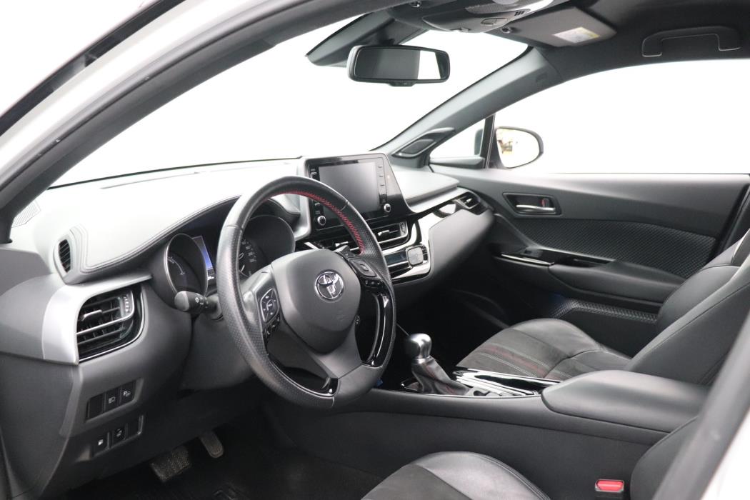 TOYOTA C-HR 2021