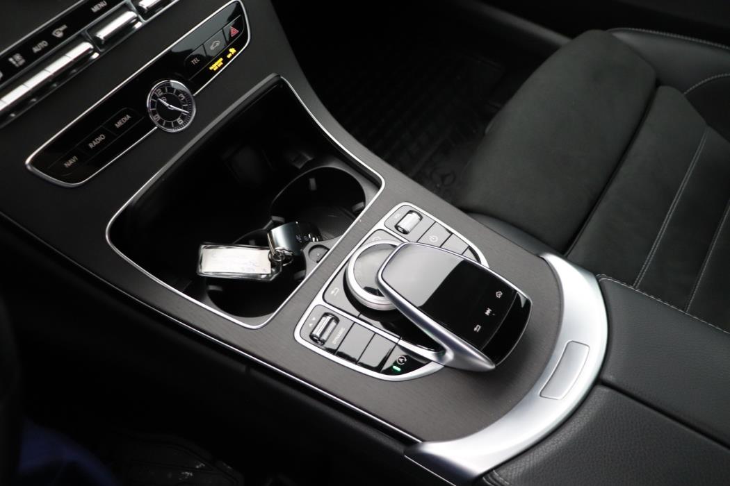 MERCEDES-BENZ C 2022