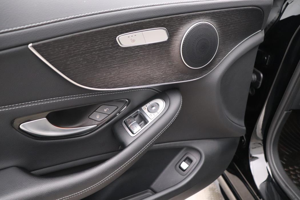 MERCEDES-BENZ C 2022