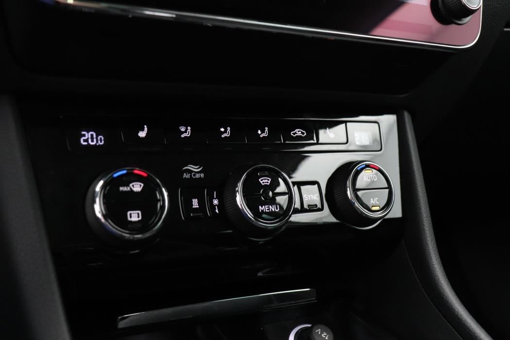 SKODA Superb 2019