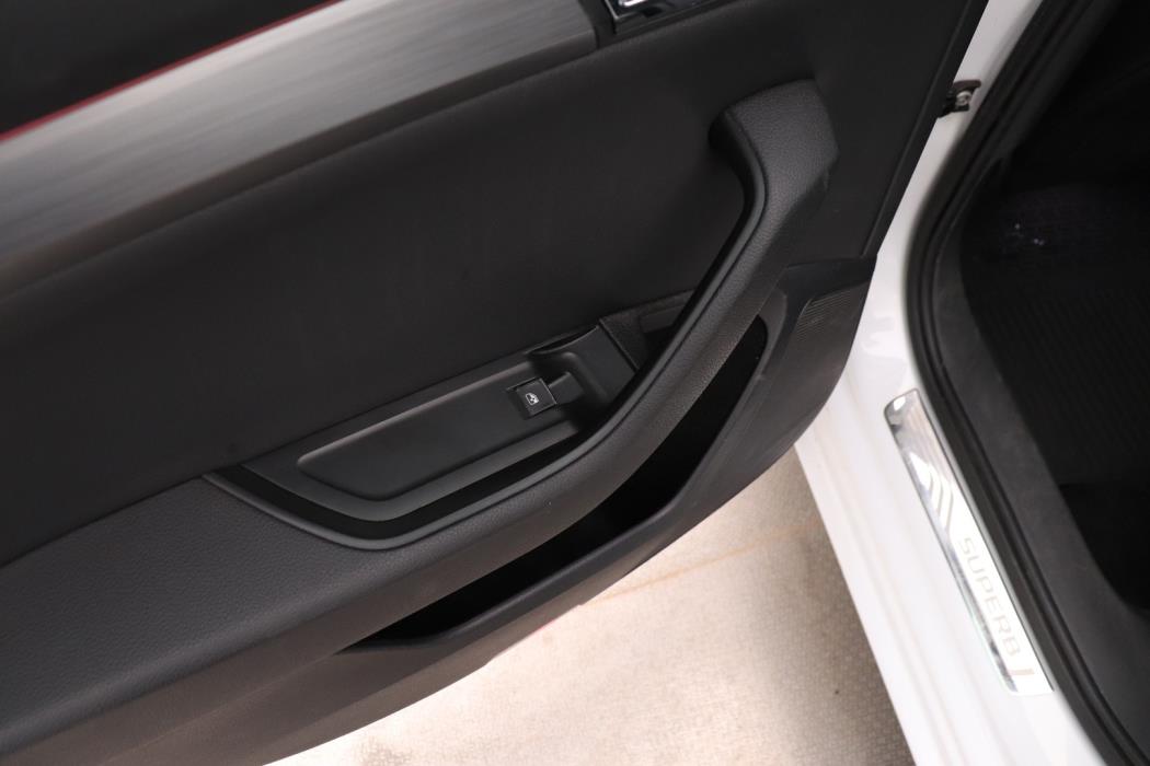 SKODA Superb 2019