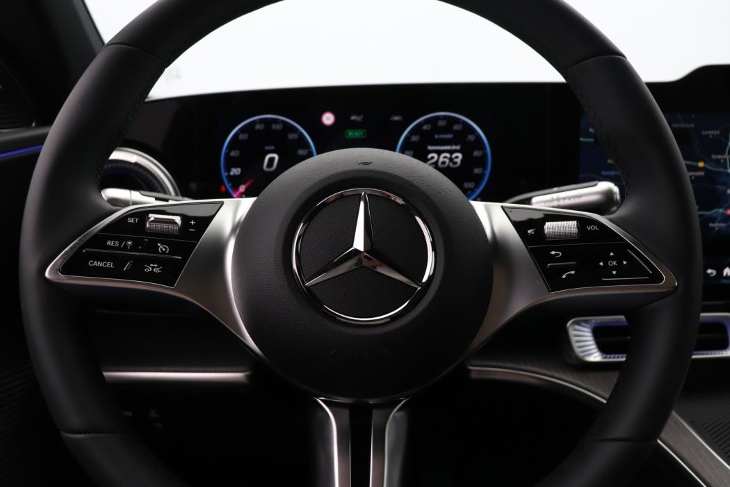 MERCEDES-BENZ GLC 2026