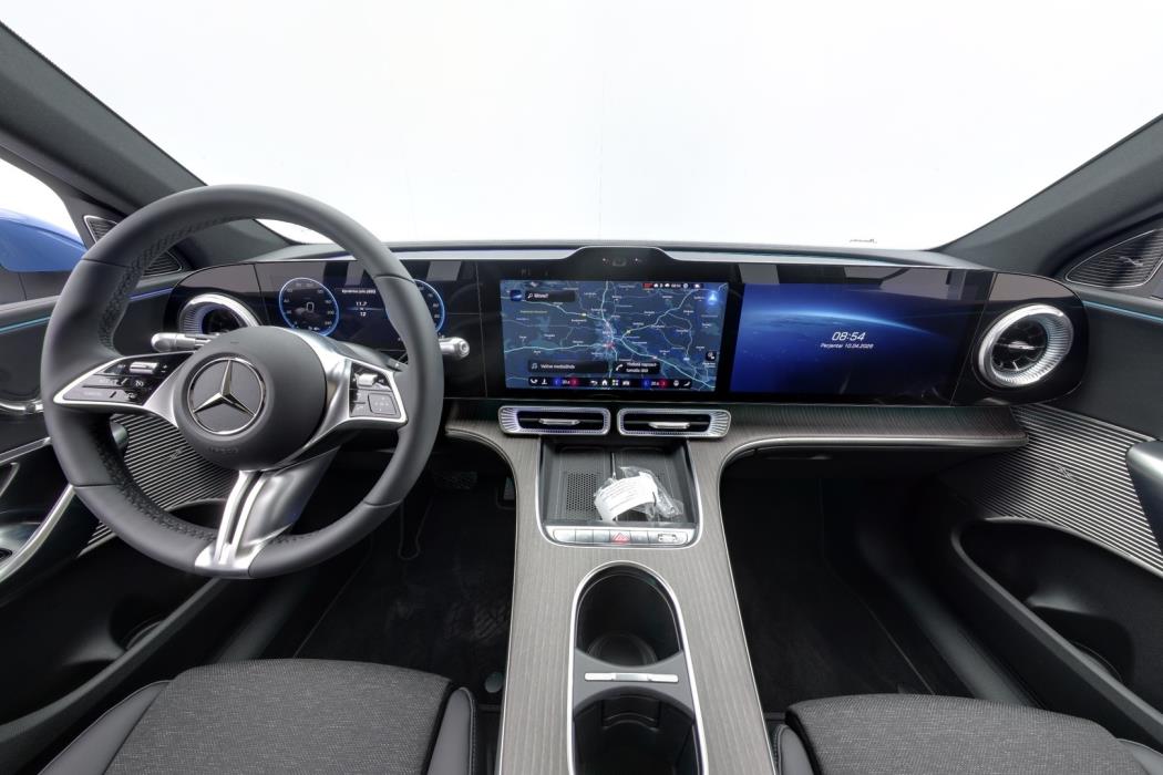 MERCEDES-BENZ GLC 2026