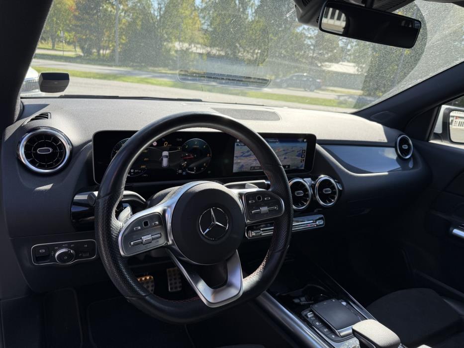 MERCEDES-BENZ GLA 2021