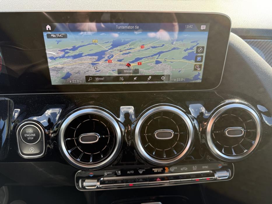 MERCEDES-BENZ GLA 2021