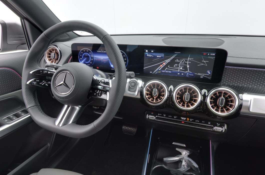 MERCEDES-BENZ EQB 2026