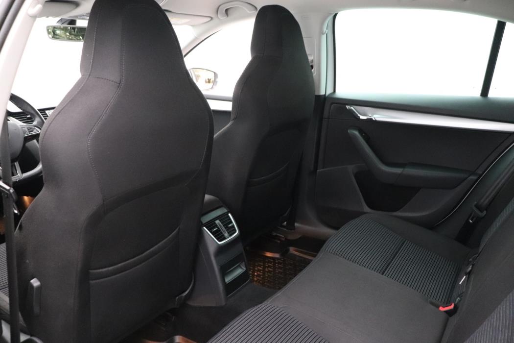 SKODA Octavia 2016