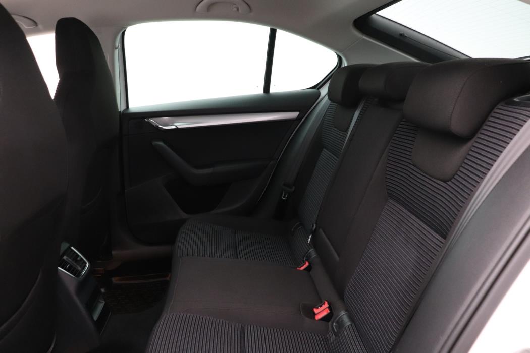 SKODA Octavia 2016