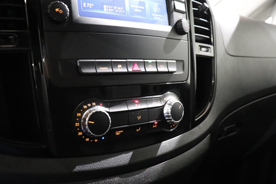 MERCEDES-BENZ Vito 2022