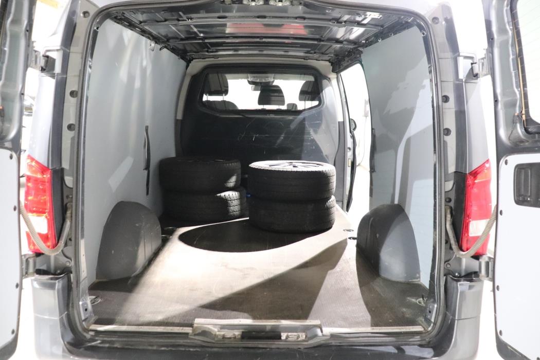 MERCEDES-BENZ Vito 2022