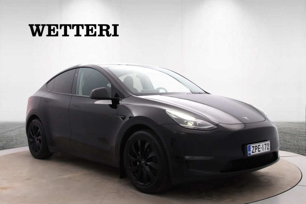 TESLA Model Y 2025