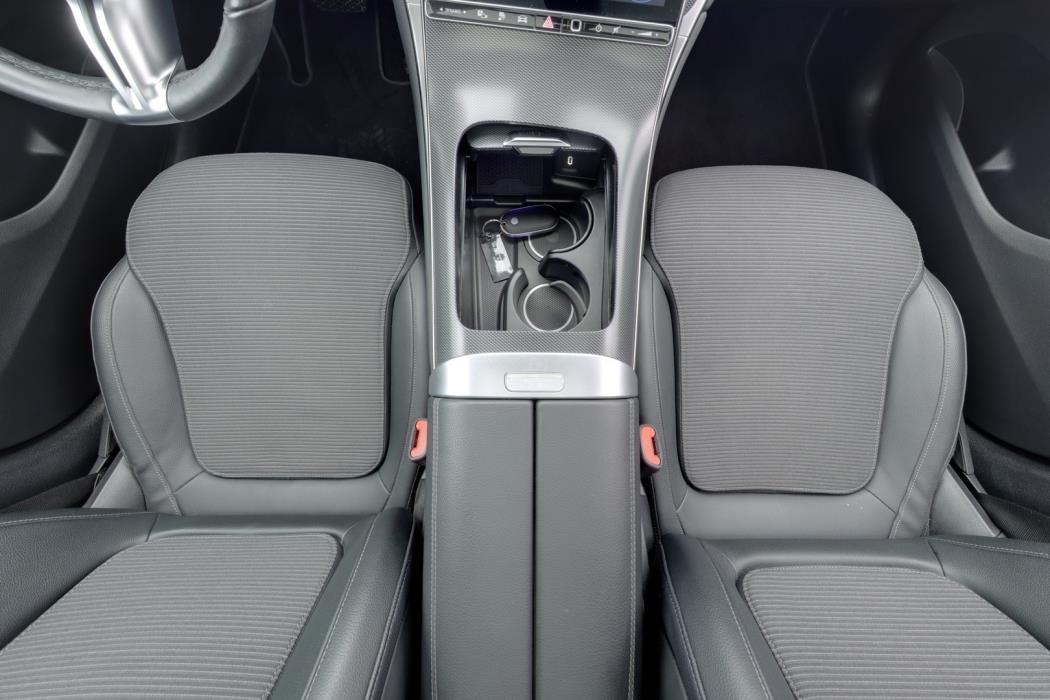 MERCEDES-BENZ GLC 2025