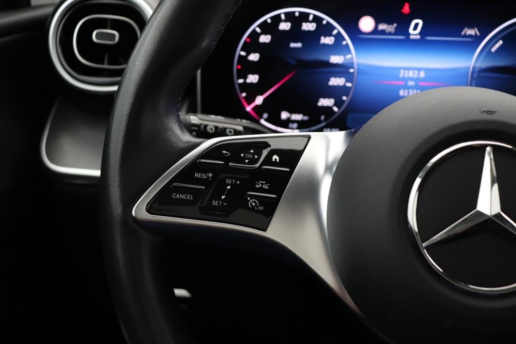 MERCEDES-BENZ GLC 2025
