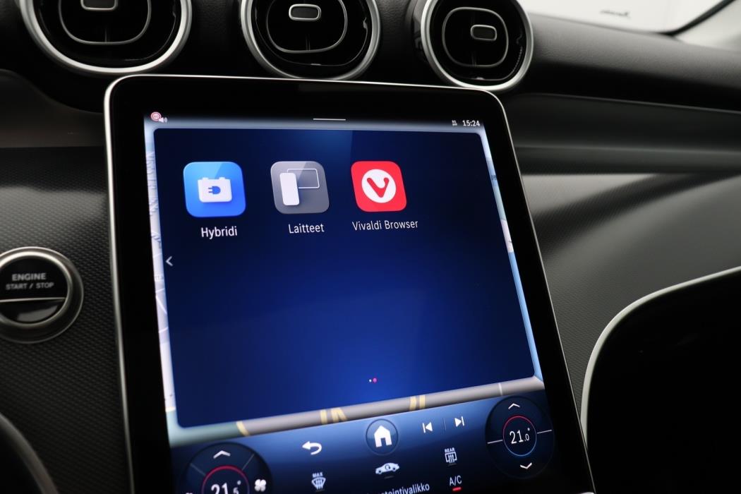 MERCEDES-BENZ GLC 2025