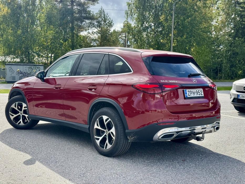 MERCEDES-BENZ GLC 2025