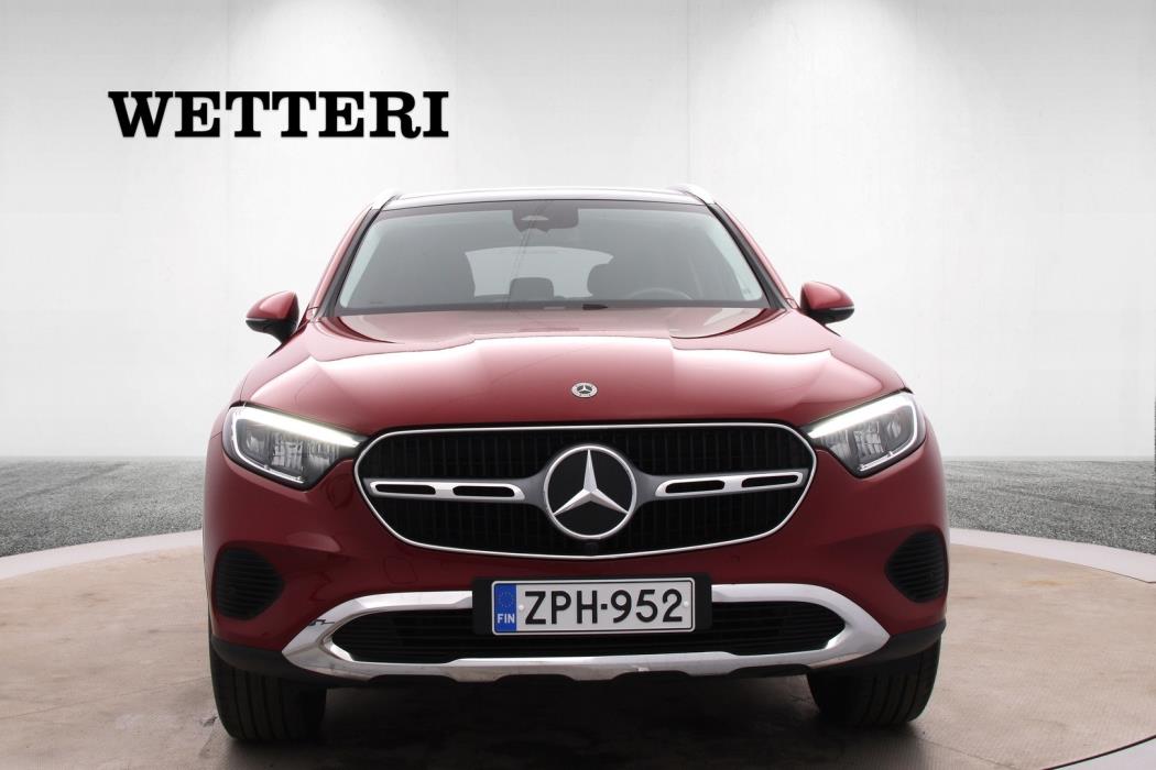 MERCEDES-BENZ GLC 2025
