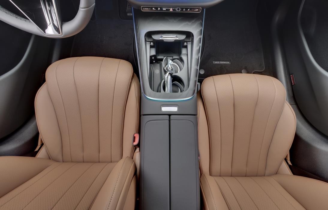 MERCEDES-BENZ E 2026