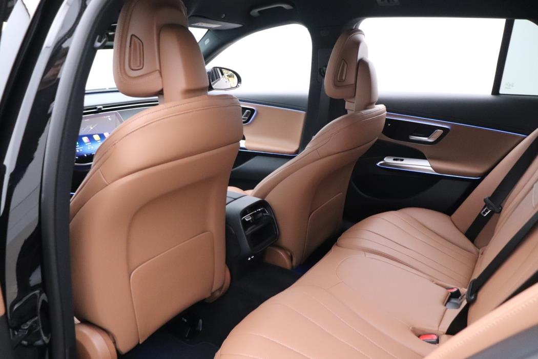 MERCEDES-BENZ E 2026