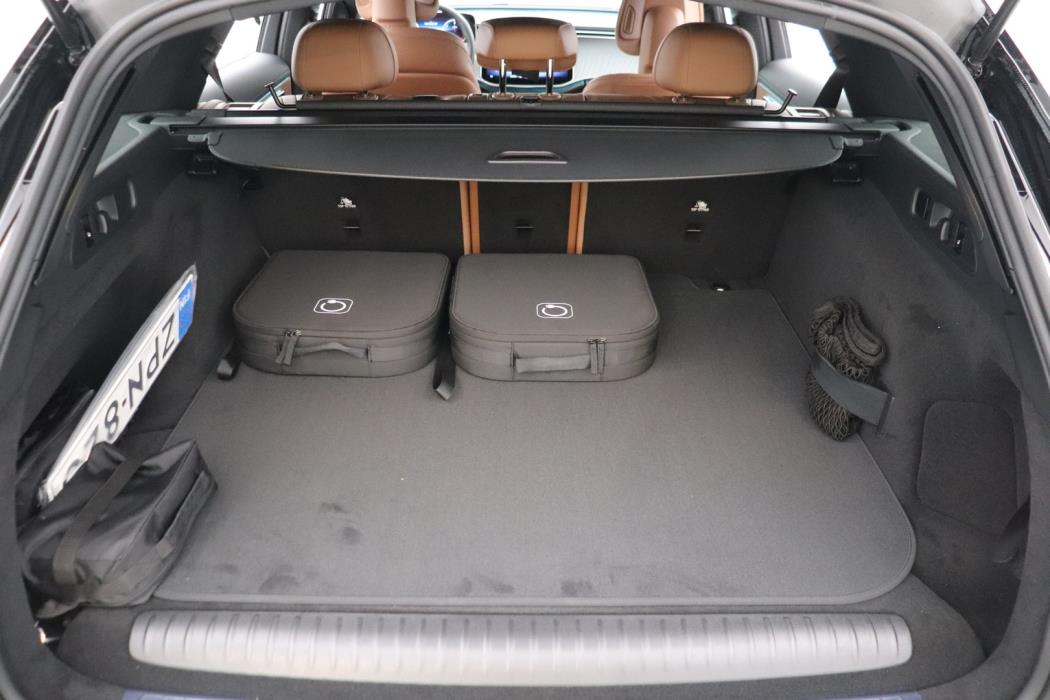 MERCEDES-BENZ E 2026