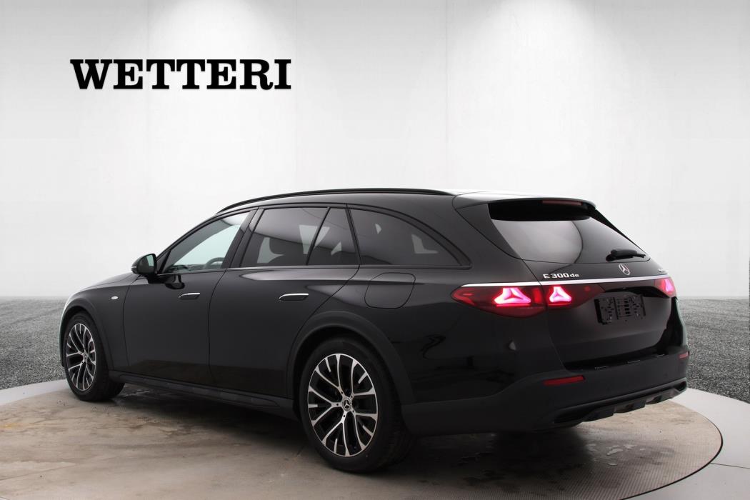 MERCEDES-BENZ E 2026