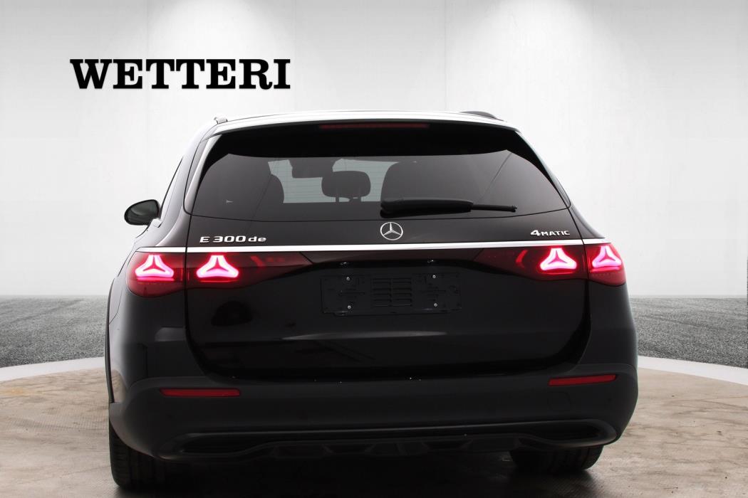 MERCEDES-BENZ E 2026