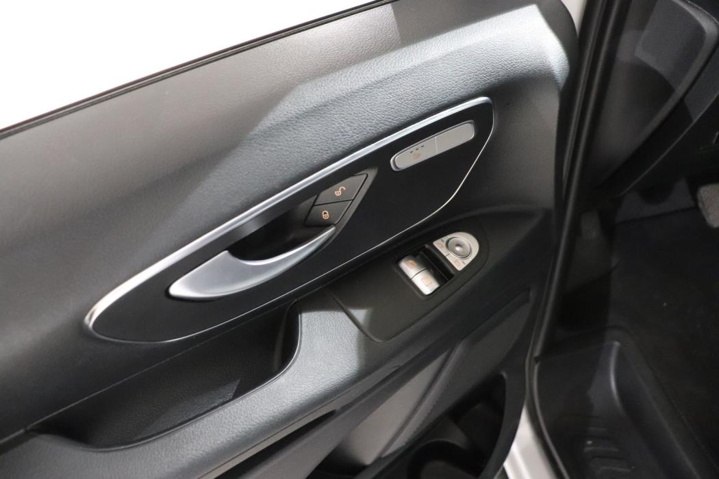 MERCEDES-BENZ Vito 2021