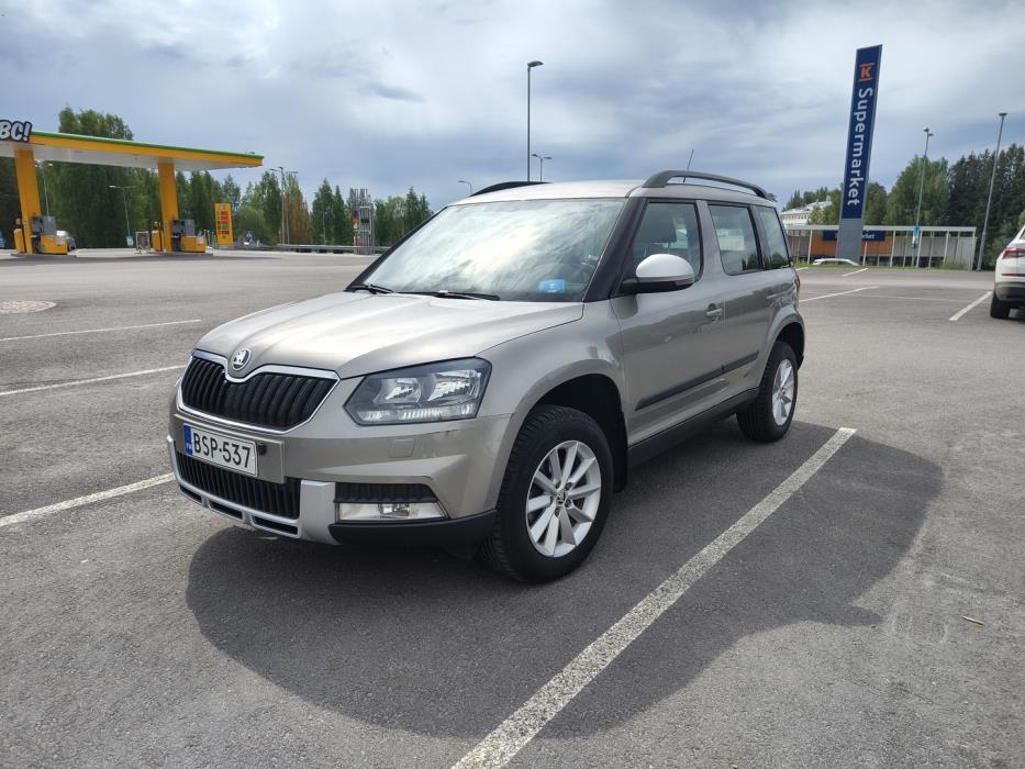 SKODA Yeti 2015